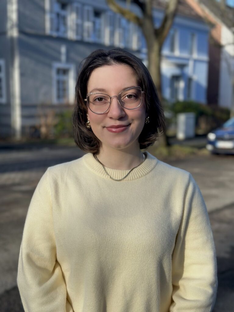 Portrait von Dea Xhelili